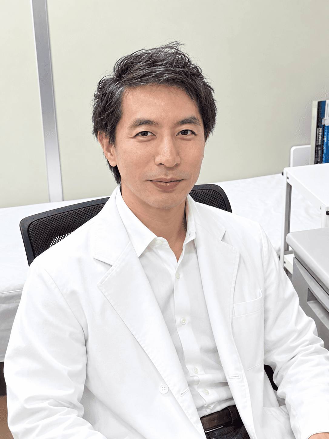 院長　板垣　史朗